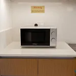 Serene 1 Bedroom In Surf 2-Creek Beach Access